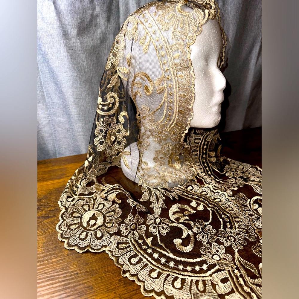 Chapel Veil Mantilla